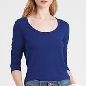 NWT BR Scoop-Neck Tee